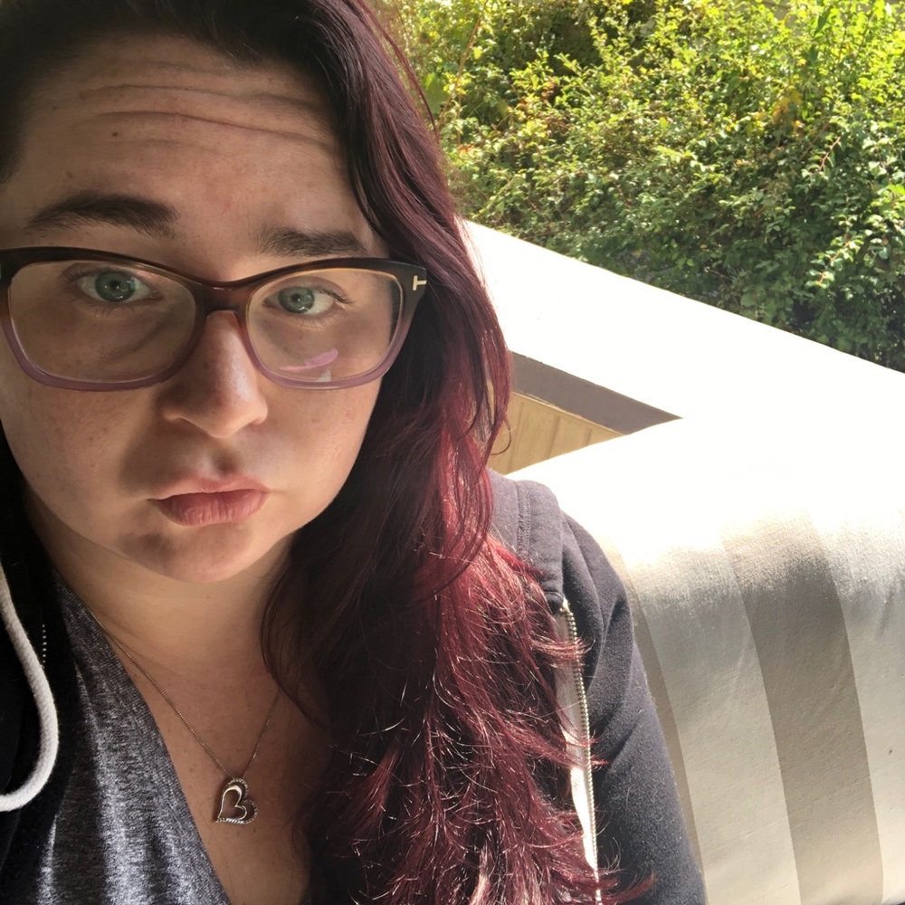 Meet your Posher, Nicole